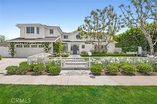 Detail Gallery Image 3 of 73 For 1606 Lincoln Ln, Newport Beach,  CA 92660 - 5 Beds | 3/1 Baths