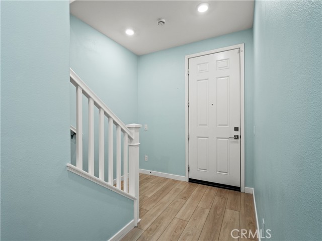 Detail Gallery Image 5 of 41 For 27148 Valley Oak Pl, Valencia,  CA 91381 - 4 Beds | 4 Baths