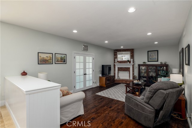 2010 Oakland Hills Drive, Corona CA: https://media.crmls.org/medias/dfa944d5-065b-42c4-ba4c-9c3ce959da9f.jpg