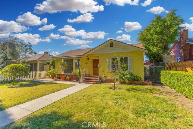 Detail Gallery Image 2 of 52 For 7647 Pickering, Whittier,  CA 90602 - 3 Beds | 3 Baths