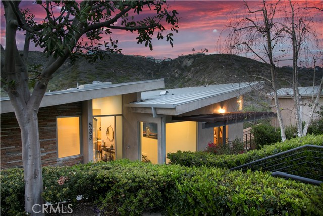 Detail Gallery Image 2 of 21 For 533 Temple Hills Dr, Laguna Beach,  CA 92651 - 4 Beds | 5/1 Baths