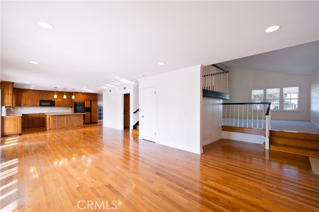 3832 Holden Circle, Los Alamitos CA: https://media.crmls.org/medias/dfaa212a-f637-4cbe-bd82-4c55f20da976.jpg
