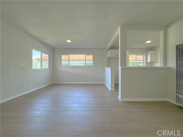 Detail Gallery Image 11 of 26 For 2110 E Hatchway St, Compton,  CA 90222 - 2 Beds | 2 Baths