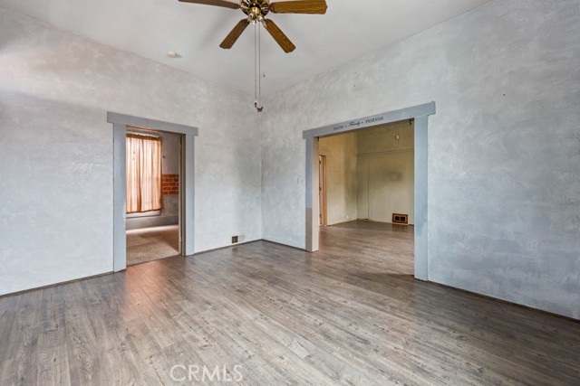 Detail Gallery Image 3 of 38 For 16412 Bixler Ave, Paramount,  CA 90723 - 2 Beds | 1 Baths
