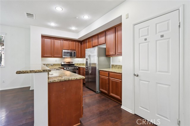 Detail Gallery Image 9 of 22 For 44929 Bellflower Ln, Temecula,  CA 92592 - 3 Beds | 2/1 Baths