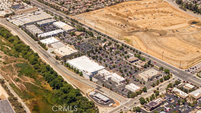 44839 Mumm Street, Temecula CA: https://media.crmls.org/medias/dfad588a-63b4-44ec-97ef-0c8b296f98a3.jpg