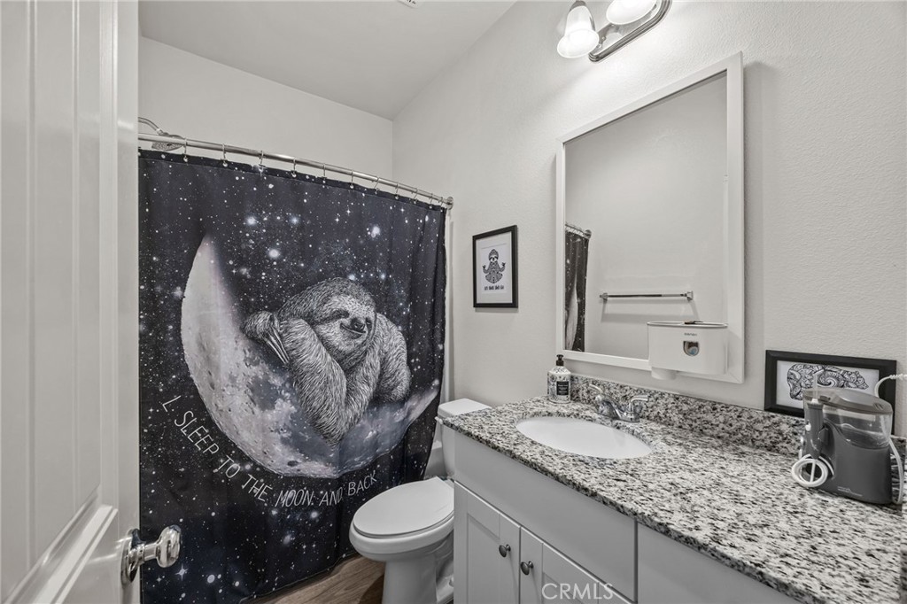 https://media.crmls.org/medias/dfadad91-b727-4f2a-a33d-067dd043b68f.jpg?preset=X-Large