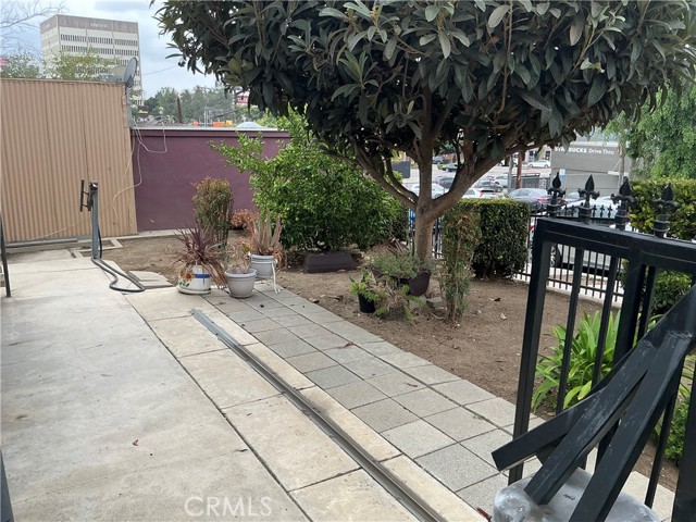 Detail Gallery Image 9 of 12 For 1414 Lake Shore, Los Angeles,  CA 90026 - – Beds | – Baths