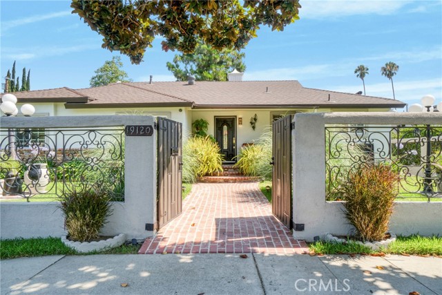 Detail Gallery Image 33 of 59 For 19120 Hartland St, Reseda,  CA 91335 - 5 Beds | 3 Baths