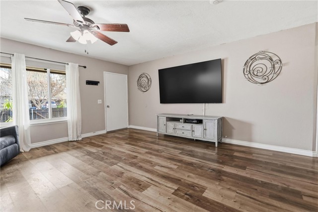 Detail Gallery Image 12 of 36 For 281 Eastwood, Hemet,  CA 92544 - 4 Beds | 2 Baths