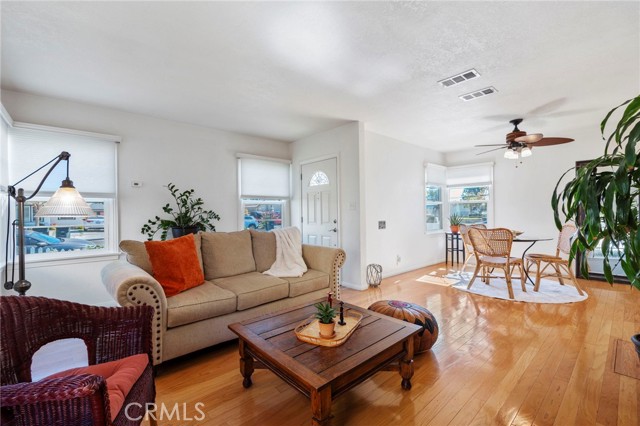 Detail Gallery Image 8 of 52 For 528 Cambridge, Orange,  CA 92867 - 3 Beds | 2 Baths