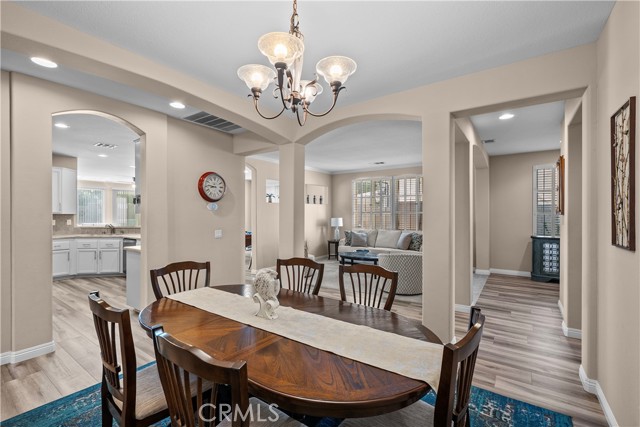 Detail Gallery Image 10 of 45 For 39934 Borica Ct, Palmdale,  CA 93551 - 5 Beds | 3 Baths