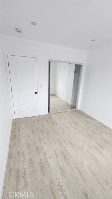 Detail Gallery Image 6 of 7 For 11114 Willowbrook Ave, Los Angeles,  CA 90059 - – Beds | – Baths