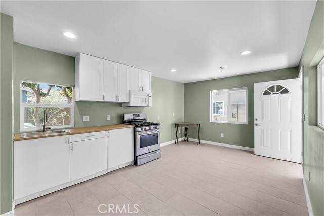 2513 W Occidental Street, Santa Ana CA: https://media.crmls.org/medias/dfb15bfd-4933-48f9-98c0-b3742ed53cad.jpg