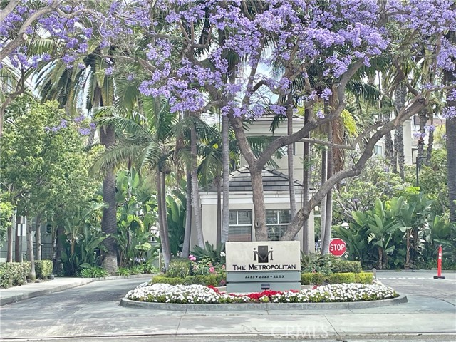 2253 Martin, Irvine CA: https://media.crmls.org/medias/dfb18b5c-bbbe-479c-8269-34bd6d1b84ed.jpg