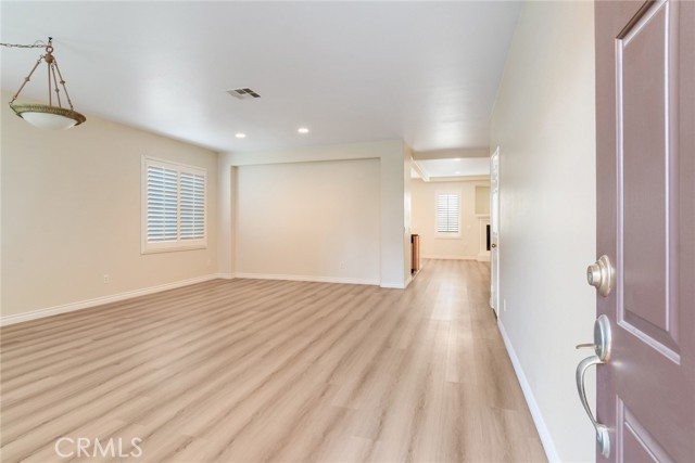 Detail Gallery Image 12 of 28 For 6056 Delaware Park Ct, Corona,  CA 92880 - 5 Beds | 3 Baths