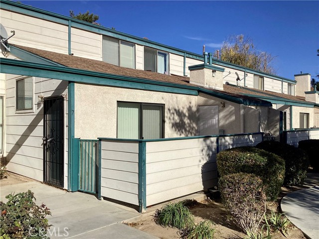 Detail Gallery Image 1 of 28 For 44508 15th St #7,  Lancaster,  CA 93535 - 2 Beds | 2 Baths