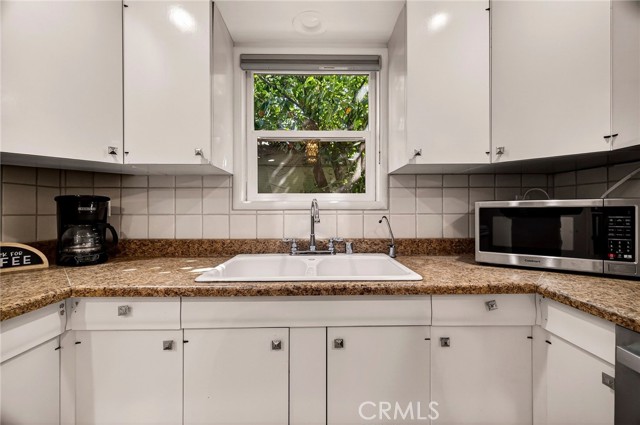 Detail Gallery Image 16 of 65 For 1731 Salem, Chico,  CA 95928 - 3 Beds | 2 Baths