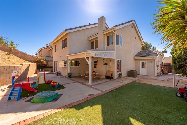 Detail Gallery Image 37 of 50 For 4231 Roxbury St, Simi Valley,  CA 93063 - 4 Beds | 2/1 Baths