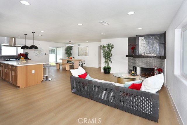 Detail Gallery Image 9 of 32 For 11052 Faye Ave, Garden Grove,  CA 92840 - 3 Beds | 2 Baths