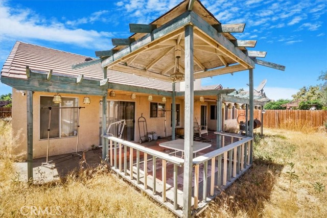 Detail Gallery Image 12 of 45 For 14042 Rogers Ln, Victorville,  CA 92392 - 3 Beds | 2 Baths