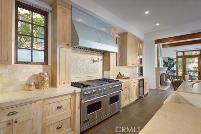 235 Poppy Avenue, Corona del Mar CA: https://media.crmls.org/medias/dfb49d2f-3d8c-43b7-bbae-9cc2e5496c6d.jpg