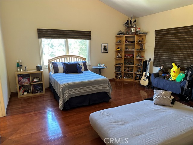 Detail Gallery Image 24 of 44 For 4377 Saltillo St, Woodland Hills,  CA 91364 - 5 Beds | 4 Baths