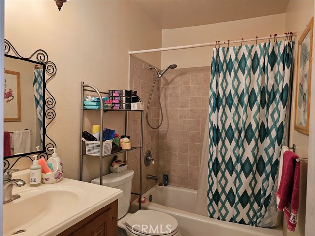 Detail Gallery Image 45 of 69 For 1711 Grismer Ave #52,  Burbank,  CA 91504 - 3 Beds | 3 Baths