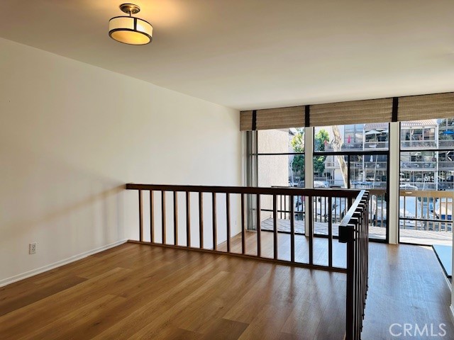 Detail Gallery Image 1 of 31 For 6229 Nw Marina Pacifica Dr, Long Beach,  CA 90803 - 2 Beds | 2/1 Baths
