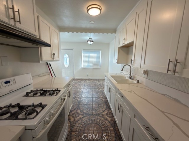 Detail Gallery Image 6 of 8 For 15356 Merrill Ave #1,  Fontana,  CA 92335 - 1 Beds | 1 Baths