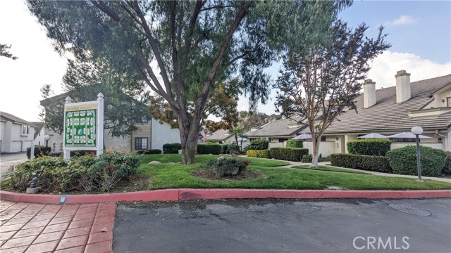 Detail Gallery Image 1 of 6 For 978 W Arrow #B,  Upland,  CA 91786 - 2 Beds | 2/1 Baths