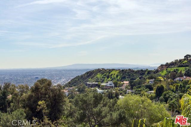 Detail Gallery Image 60 of 75 For 7218 Mulholland Dr, Los Angeles,  CA 90068 - 6 Beds | 9/1 Baths