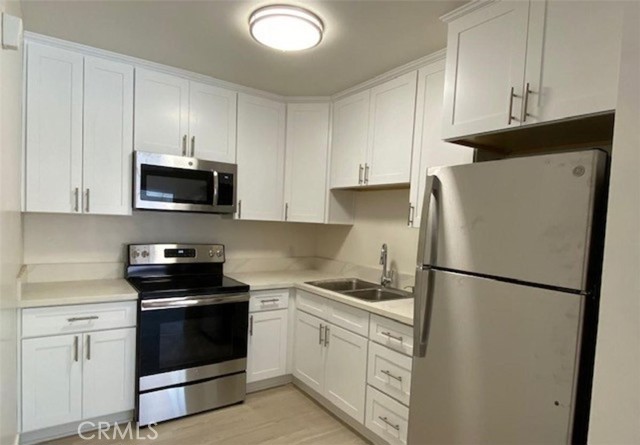 Detail Gallery Image 6 of 13 For 338 Linden Ave, Long Beach,  CA 90802 - – Beds | – Baths