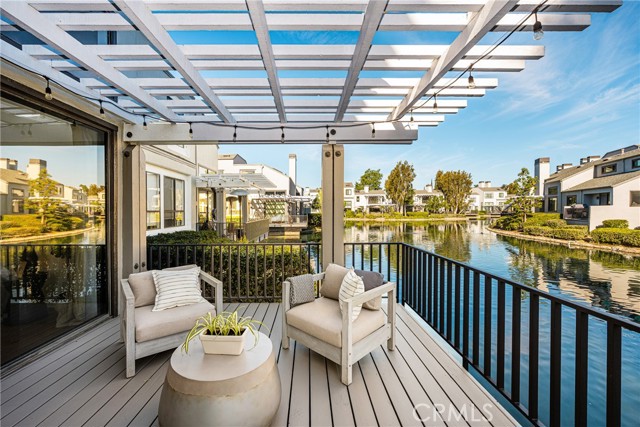 Detail Gallery Image 3 of 75 For 30 Waterway #43,  Irvine,  CA 92614 - 2 Beds | 2 Baths