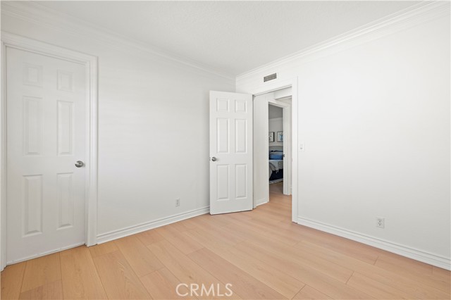 22557 Fenwall Drive, Saugus CA: https://media.crmls.org/medias/dfba7109-1503-4be9-b196-585bdcc2bae3.jpg