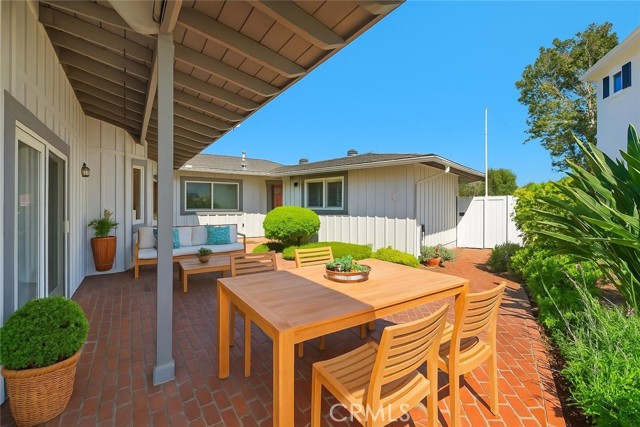 1951 Aliso Avenue, Costa Mesa CA: https://media.crmls.org/medias/dfba9062-42a8-4a0f-817c-6c70ecc0fa08.jpg