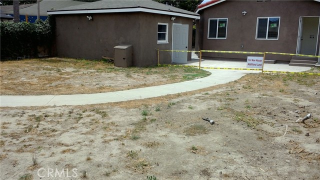 2420 Maine Avenue, Long Beach CA: https://media.crmls.org/medias/dfbb5bdd-25bc-40e1-860f-e391da0d2abf.jpg