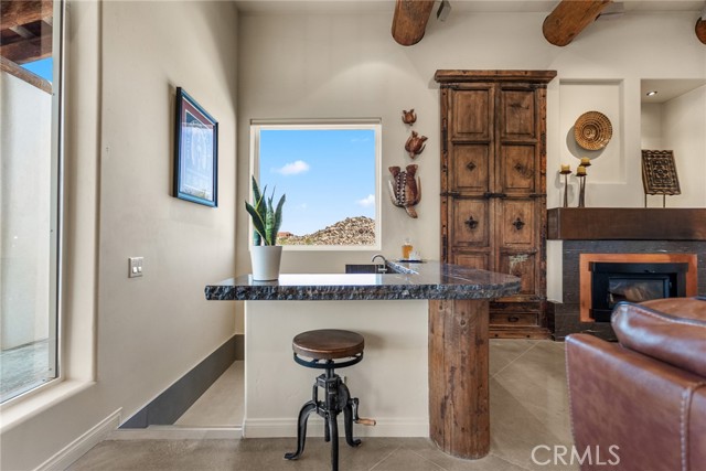 57045 Plaza Del Amigo, Yucca Valley CA: https://media.crmls.org/medias/dfbb62b3-4439-4dee-8677-d610f2cefaf7.jpg