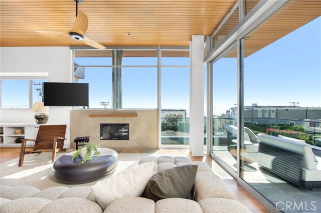 324 17th, Manhattan Beach, California 90266, 4 Bedrooms Bedrooms, 0 ,5 BathroomsBathrooms,Residential,For Sale,17th,0,SB26133569
