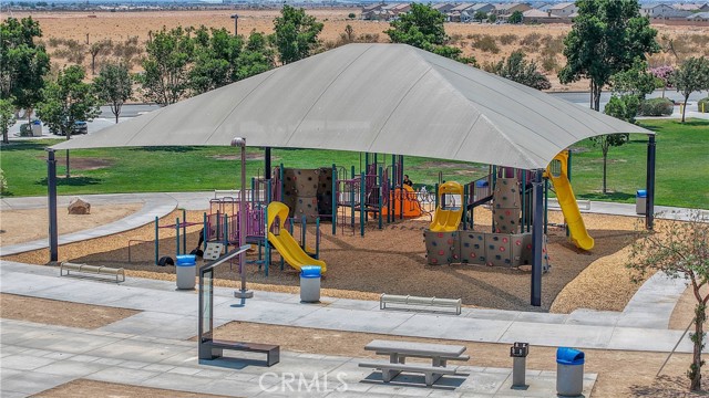 Detail Gallery Image 6 of 61 For 11347 Topaz Rd, Victorville,  CA 92392 - 4 Beds | 2 Baths