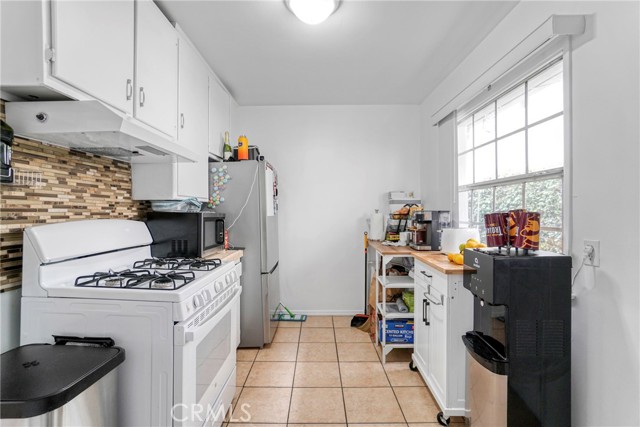 Detail Gallery Image 5 of 9 For 15215 Normandy #B,  Gardena,  CA 90247 - 1 Beds | 1 Baths