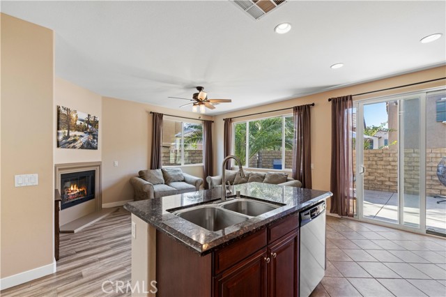 Detail Gallery Image 15 of 64 For 28381 Mirabelle Ln, Saugus,  CA 91350 - 3 Beds | 3 Baths