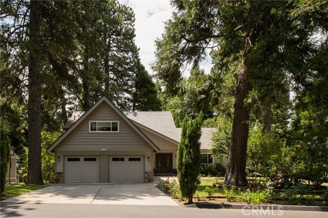 27843 Peninsula N Drive, Lake Arrowhead CA: https://media.crmls.org/medias/dfbd9b25-5063-4411-bf19-175da2781c18.jpg