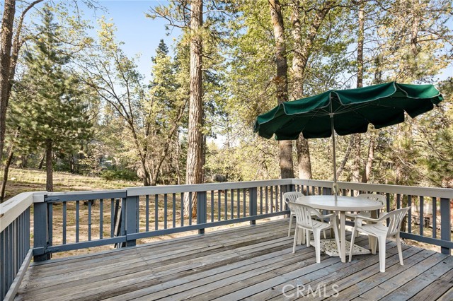 33133 Ridge Road, Arrowbear CA: https://media.crmls.org/medias/dfbf667d-20e6-4904-8257-26cc816d78ce.jpg
