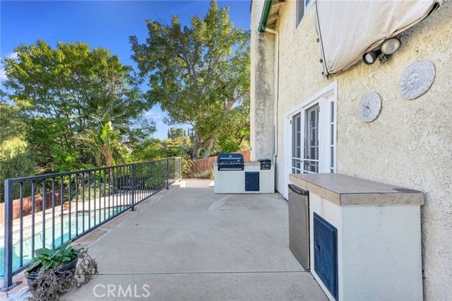 Detail Gallery Image 34 of 46 For 22781 Macfarlane Dr, Woodland Hills,  CA 91364 - 3 Beds | 3/1 Baths
