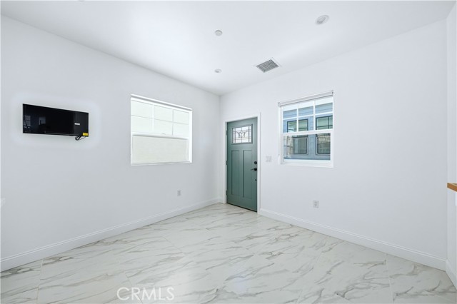 Detail Gallery Image 8 of 57 For 10538 La Reina, Downey,  CA 90241 - – Beds | – Baths