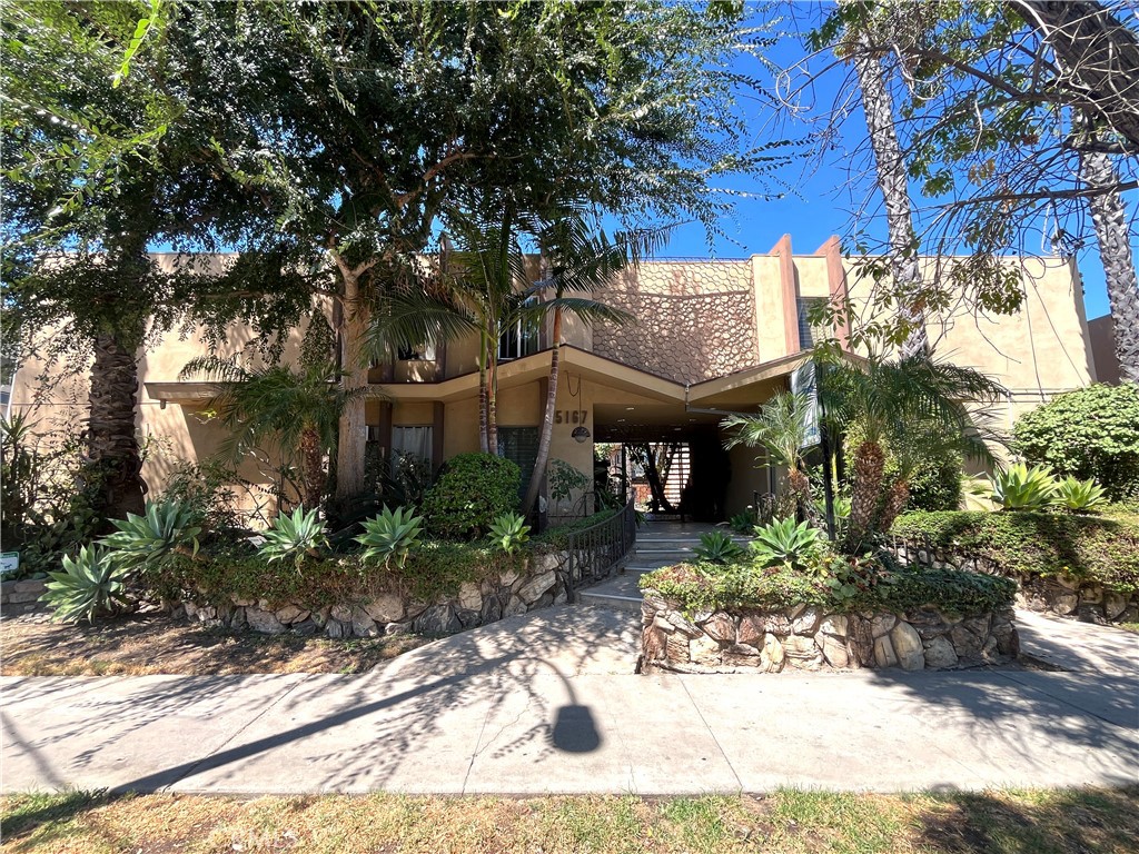 5167 Yarmouth Avenue #10