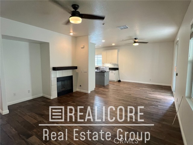 Detail Gallery Image 28 of 37 For 15806 Rock Point Ln, Fontana,  CA 92336 - 4 Beds | 2/1 Baths
