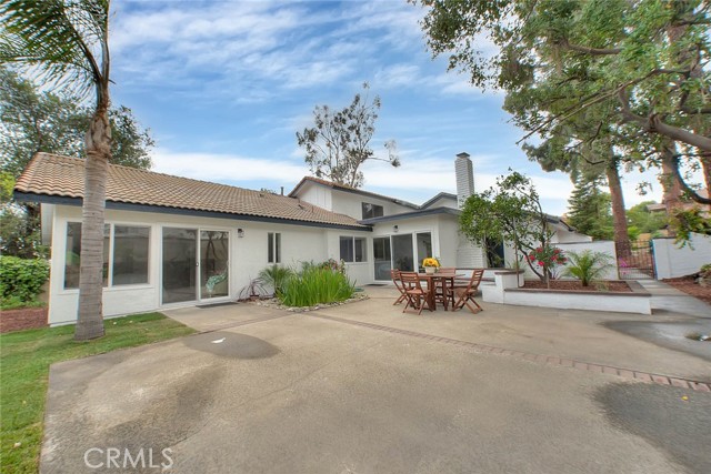 6087 Carol Avenue, Rancho Cucamonga CA: https://media.crmls.org/medias/dfc1c49b-98e9-4039-b389-a559dd79ba88.jpg