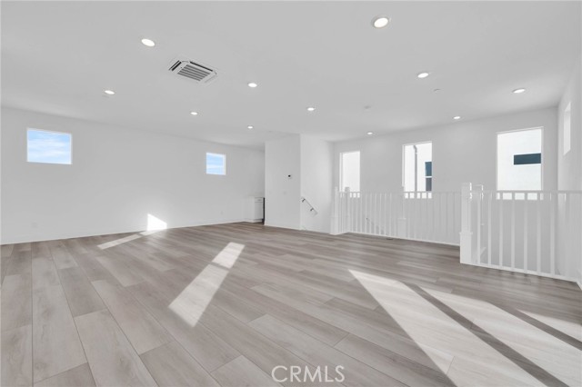 27216 Coyote Bush Court, Valencia CA: https://media.crmls.org/medias/dfc1c83f-f102-4a2b-9fce-24ebf5a8e80f.jpg